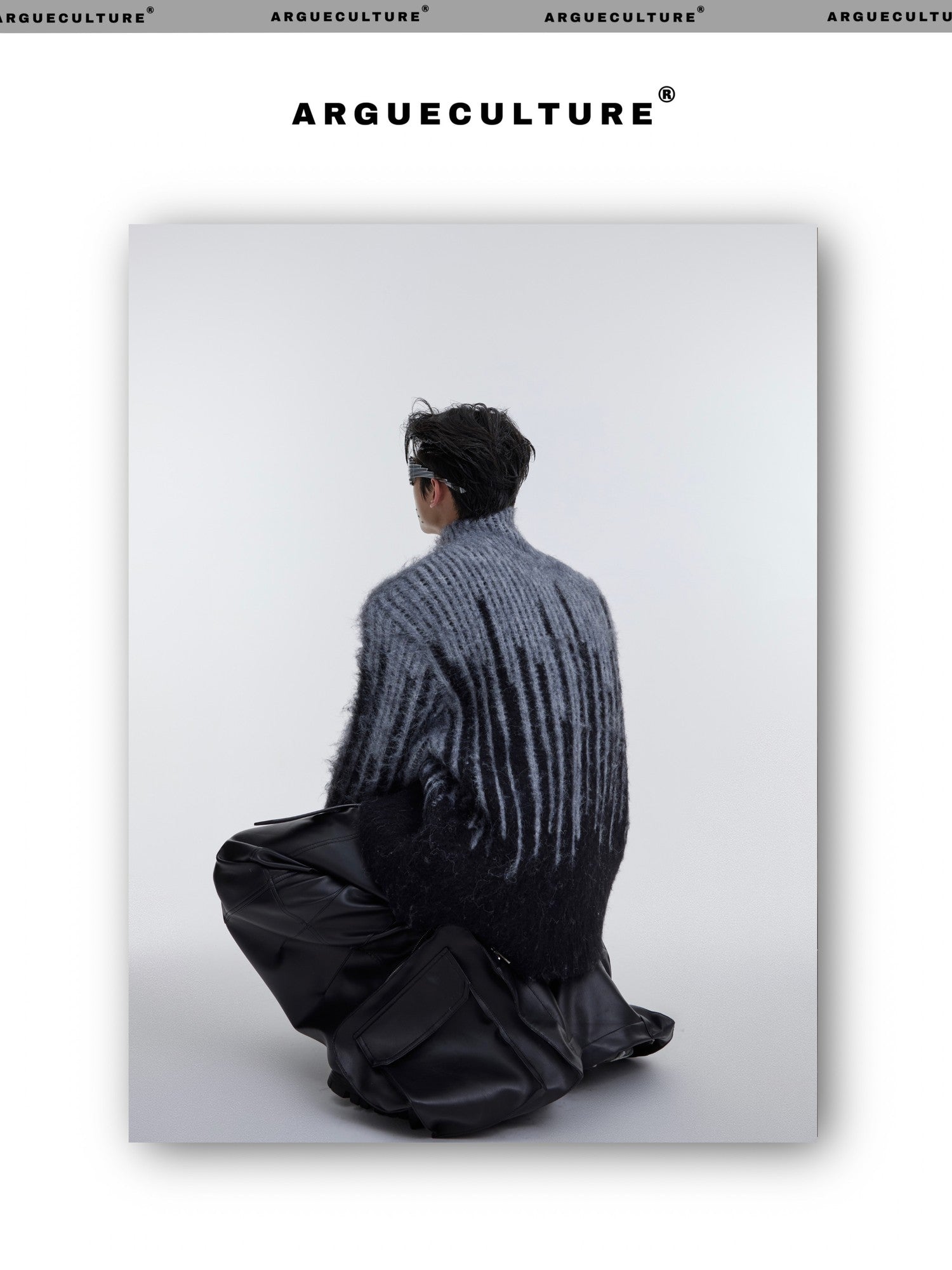 desc::oversized-color-block-mohair-mock-neck-sweater-detail-img-5