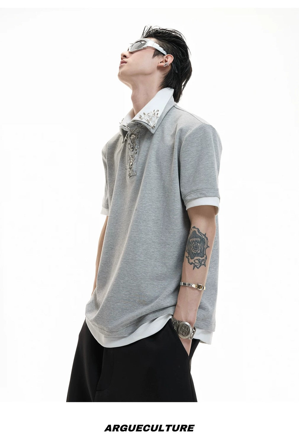 desc::oversized-contrast-collar-pin-tee-unisex-streetwear-detail-img-9