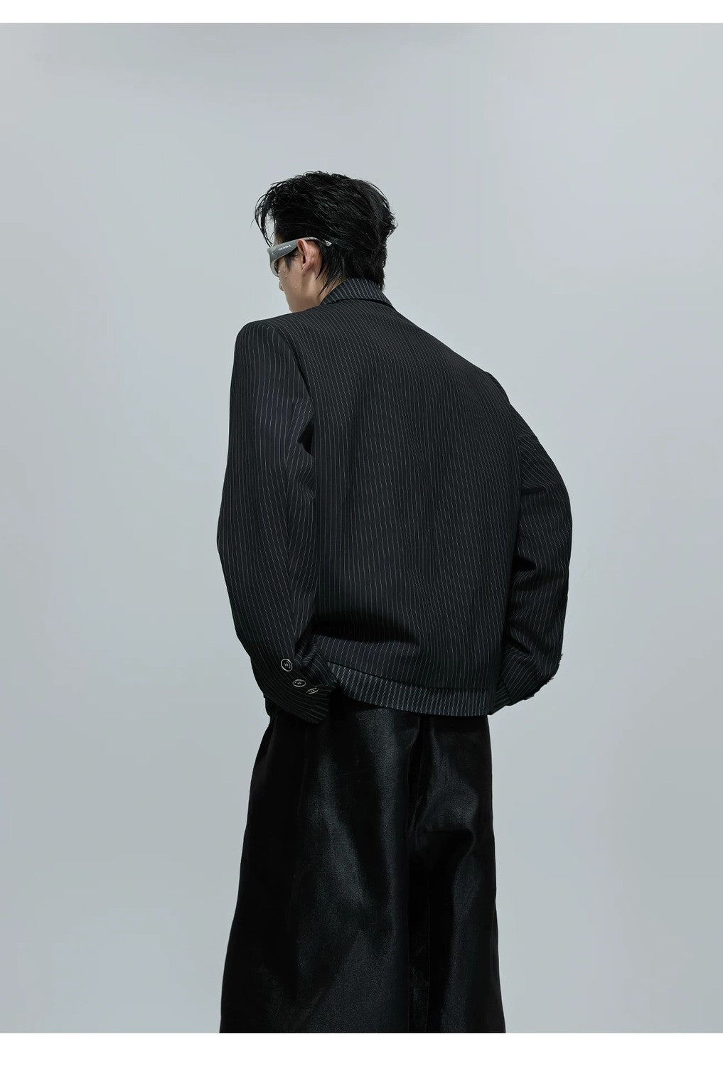 desc::oversized-striped-faux-two-piece-blazer-jacket-detail-img-5