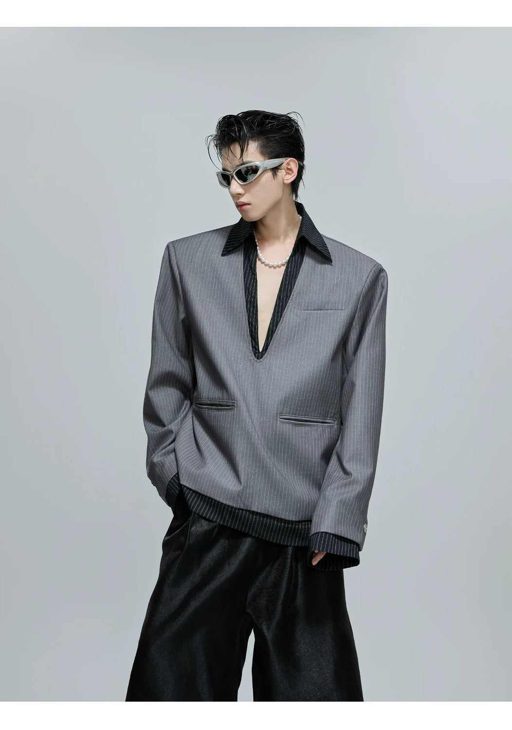 desc::oversized-striped-faux-two-piece-blazer-jacket-detail-img-6