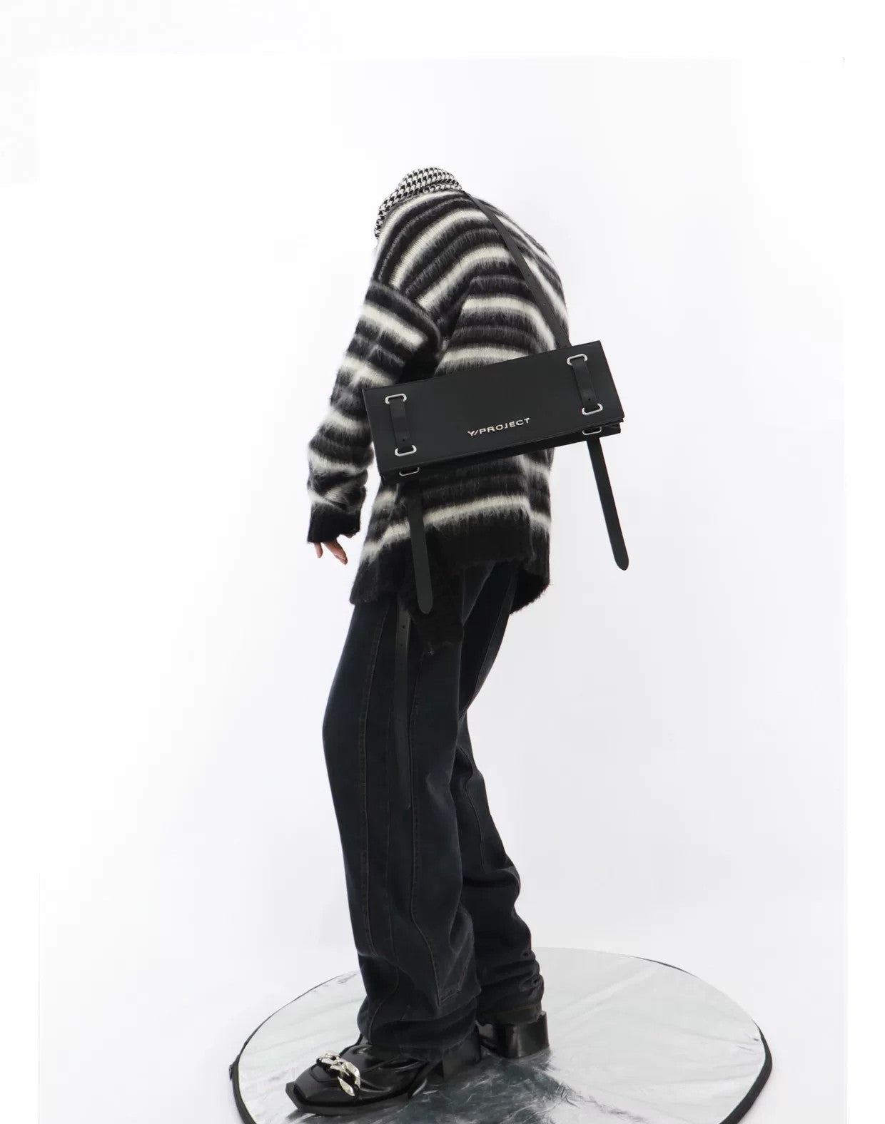 desc::oversized-striped-mohair-sweater-mens-loose-knit-pullover-detail-img-5
