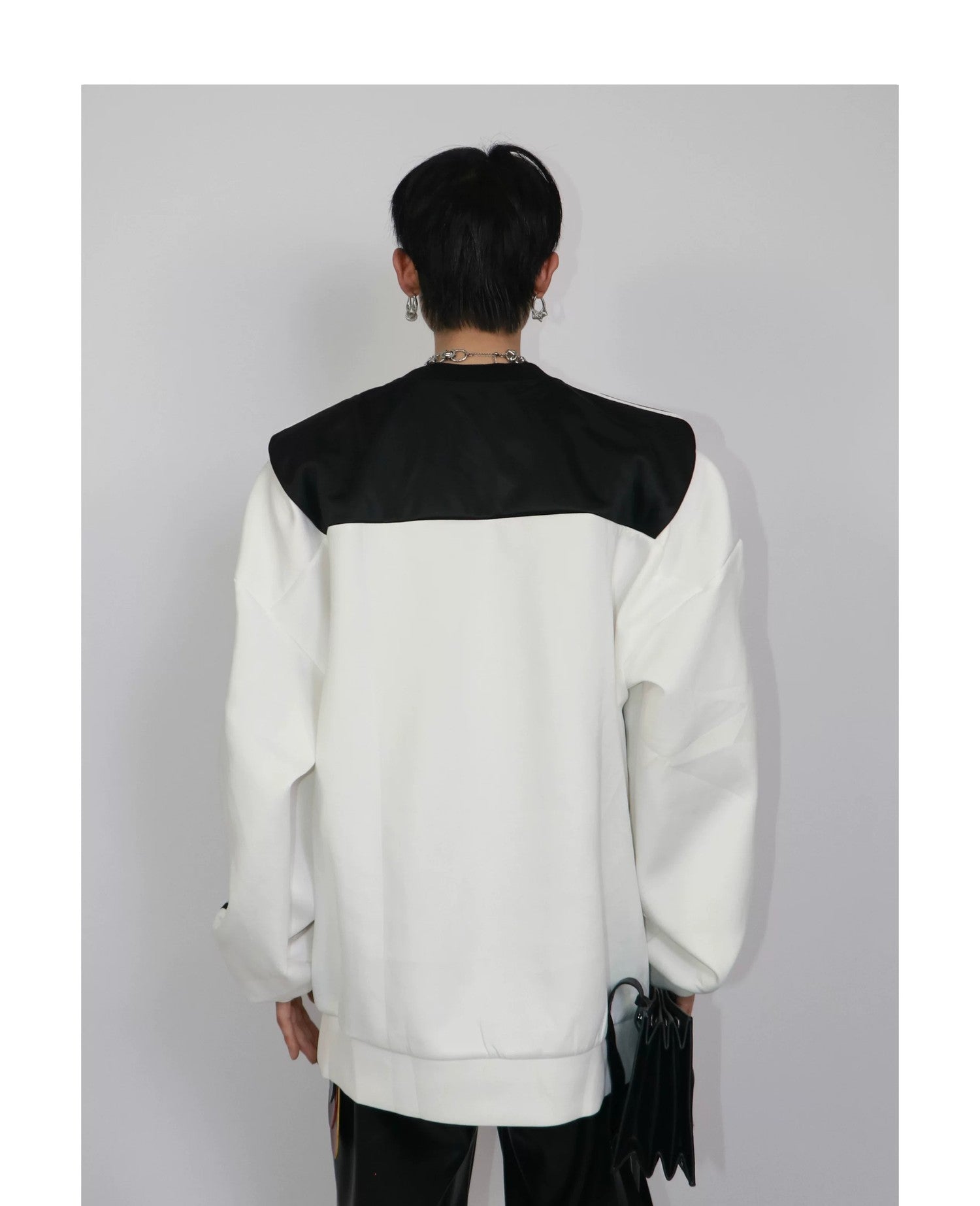 desc::padded-shoulder-patchwork-fake-two-piece-sweatshirt-detail-img-4