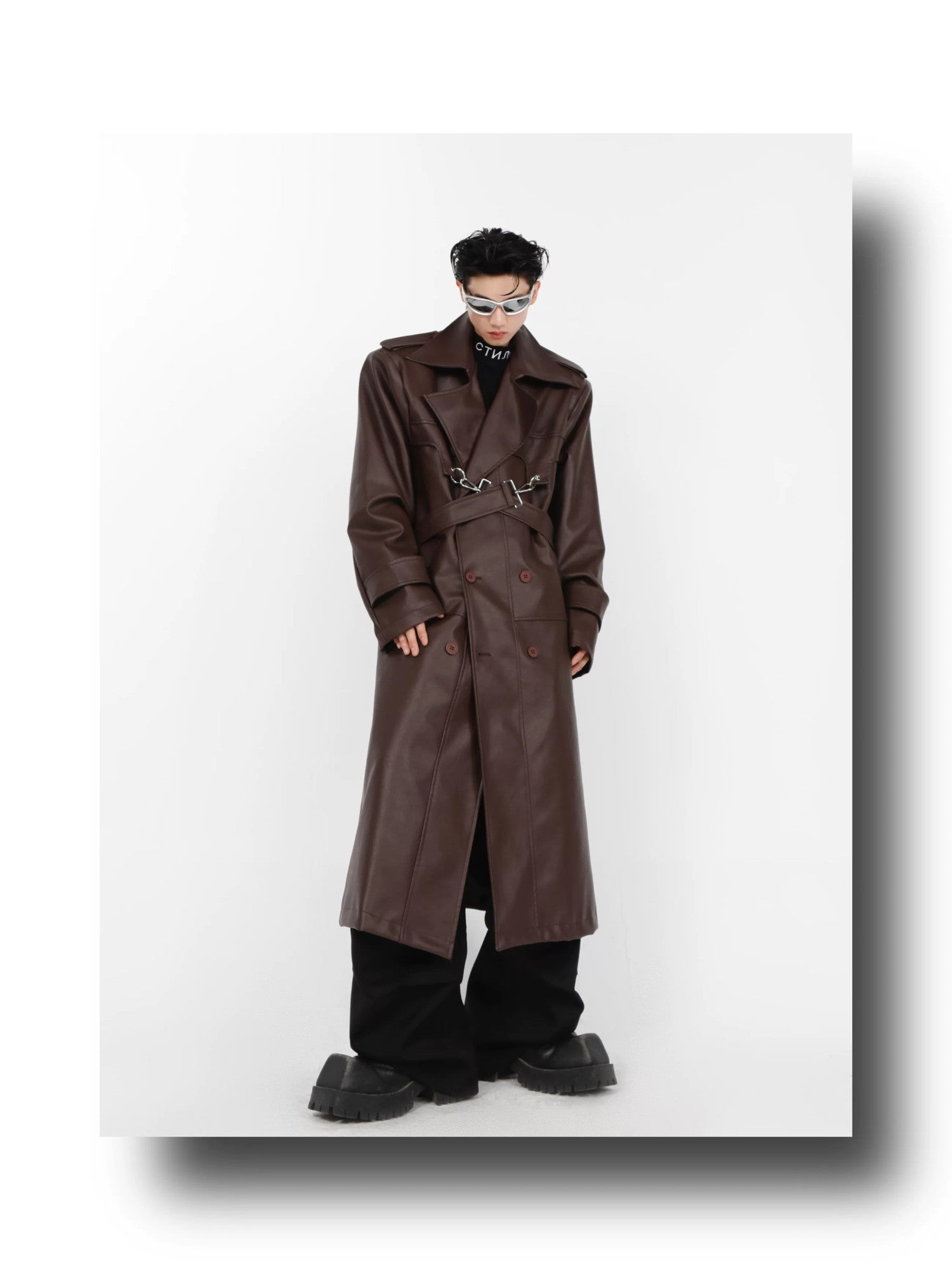 desc::padded-shoulder-pu-leather-trench-coat-with-metal-details-detail-img-5