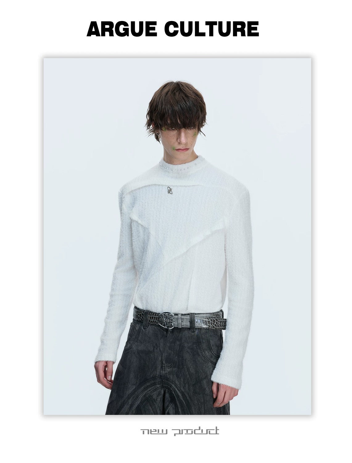 desc::pearl-mock-neck-slim-fit-long-sleeve-streetwear-tee-detail-img-4