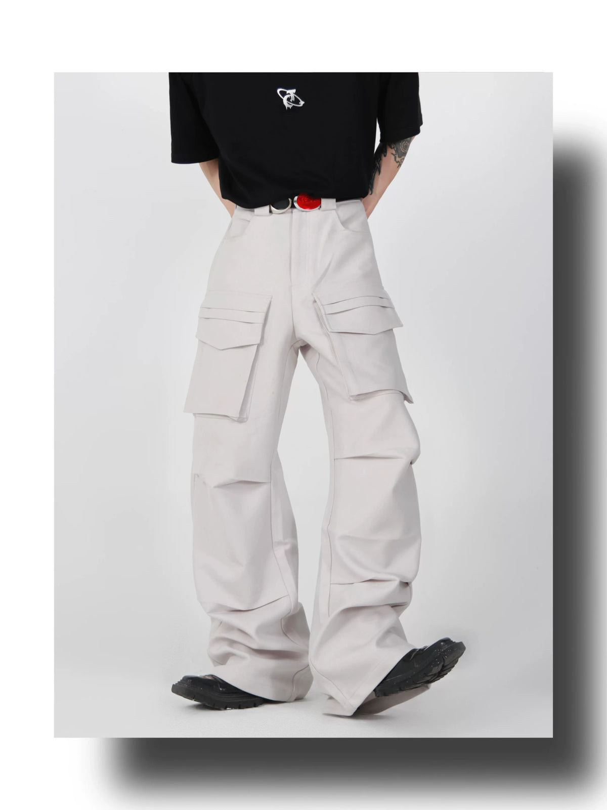 Pleated Wide-Leg Cargo Trousers in Gray or Black - detail image 3
