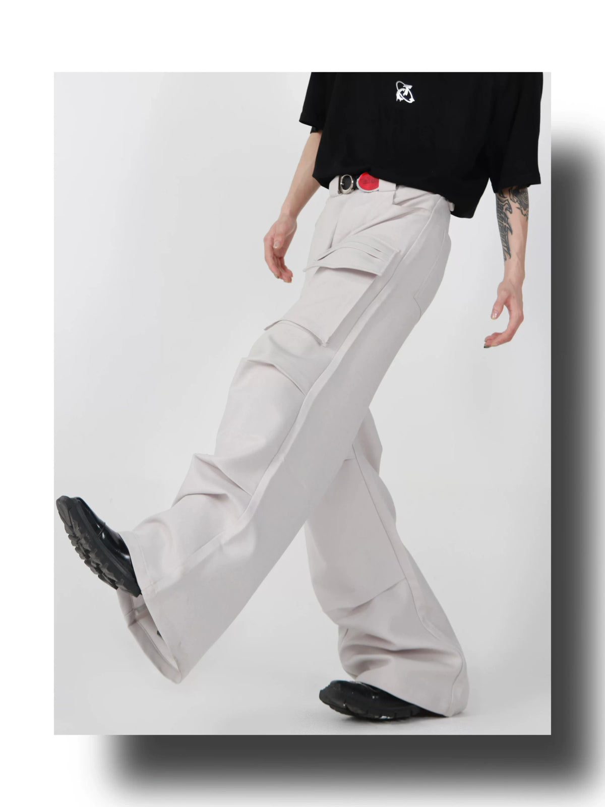 Pleated Wide-Leg Cargo Trousers in Gray or Black - detail image 2