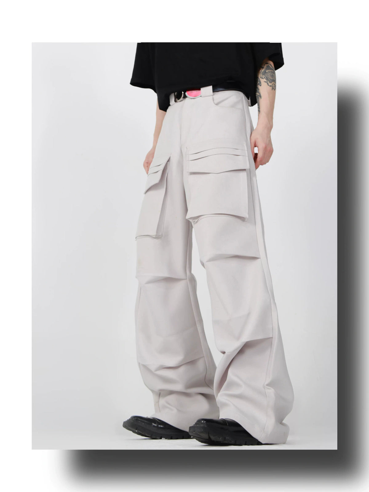 Pleated Wide-Leg Cargo Trousers in Gray or Black - detail image 5