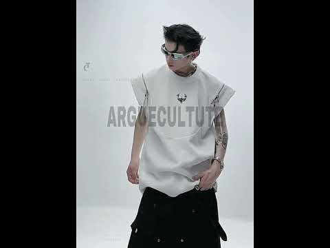 360-degree video showcasing the edgy deconstructed design and metal pendant details of this streetwear vest