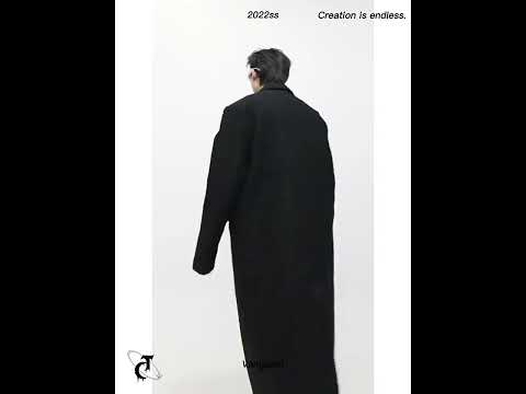 360-degree video demonstration of the oversized techwear trench coat with lamb-fur padding and metal accents