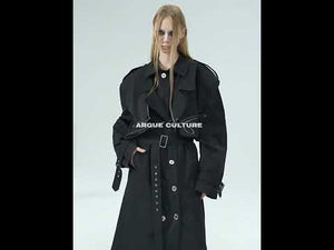 360-degree video showcase of the vintage deconstructed trench coat featuring its oversized fit and premium details