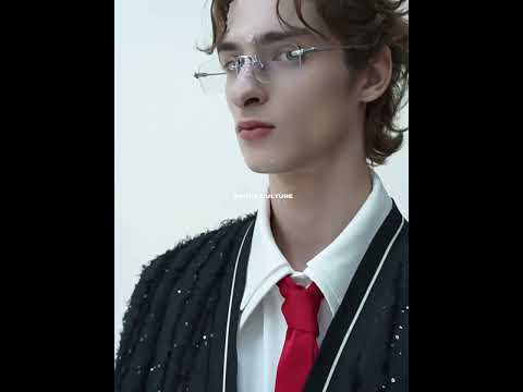 360-degree video showing all angles of the fringe texture blazer with sequin details in motion