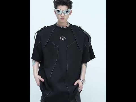 360 degree video showcasing the unique deconstructed oversized tee with raw edge details and urban style