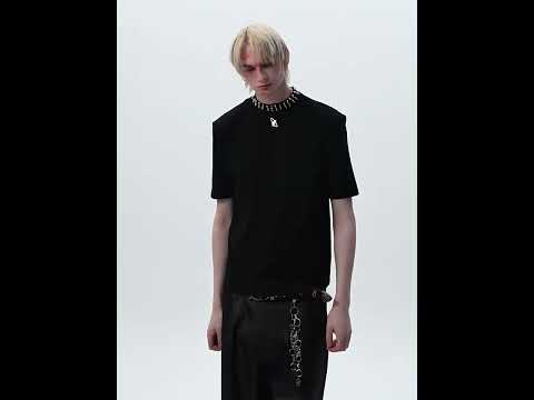 Video showing styling ideas for summer streetwear with pearl collar modal t-shirt and different outfit combinations