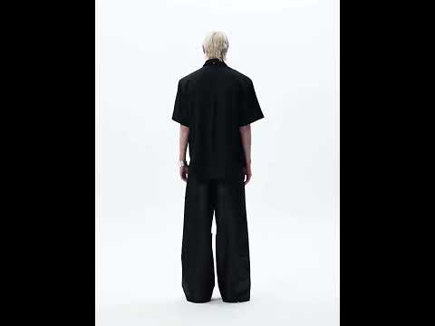 Oversized Short-Sleeve Shirt with Detachable Ribbon Detail video