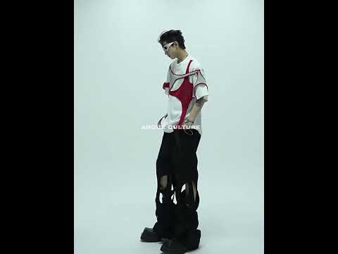 360-degree video showcasing all angles of this punk-inspired deconstructed double-layer tee with metal accents