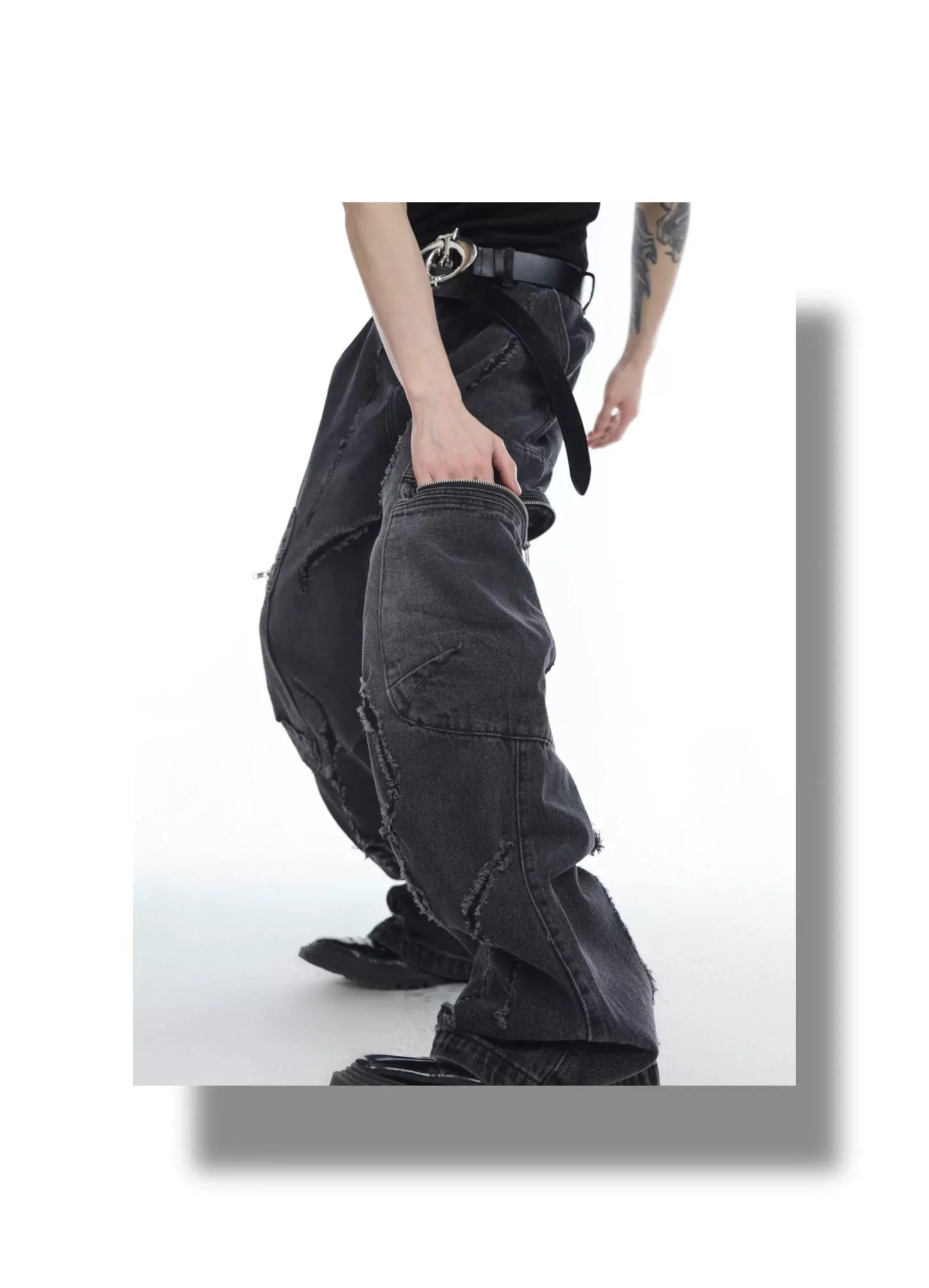 Retro Distressed Washed Denim Jeans with Deconstructed Pocket - ArguE CulturE