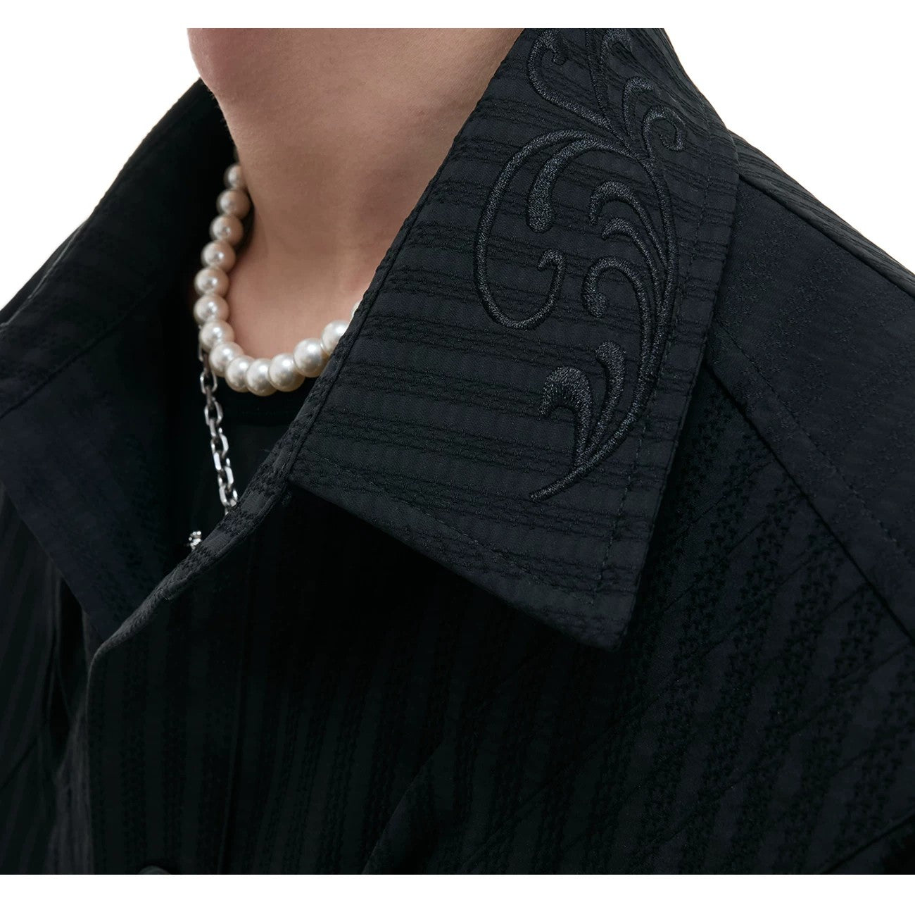 desc::retro-palace-embroidered-cropped-shirt-mens-streetwear-detail-img-8