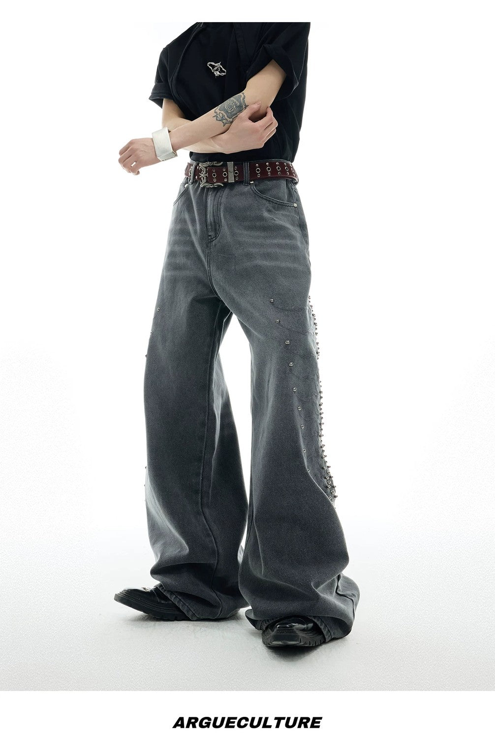 desc::retro-spine-metal-studded-washed-baggy-jeans-detail-img-12