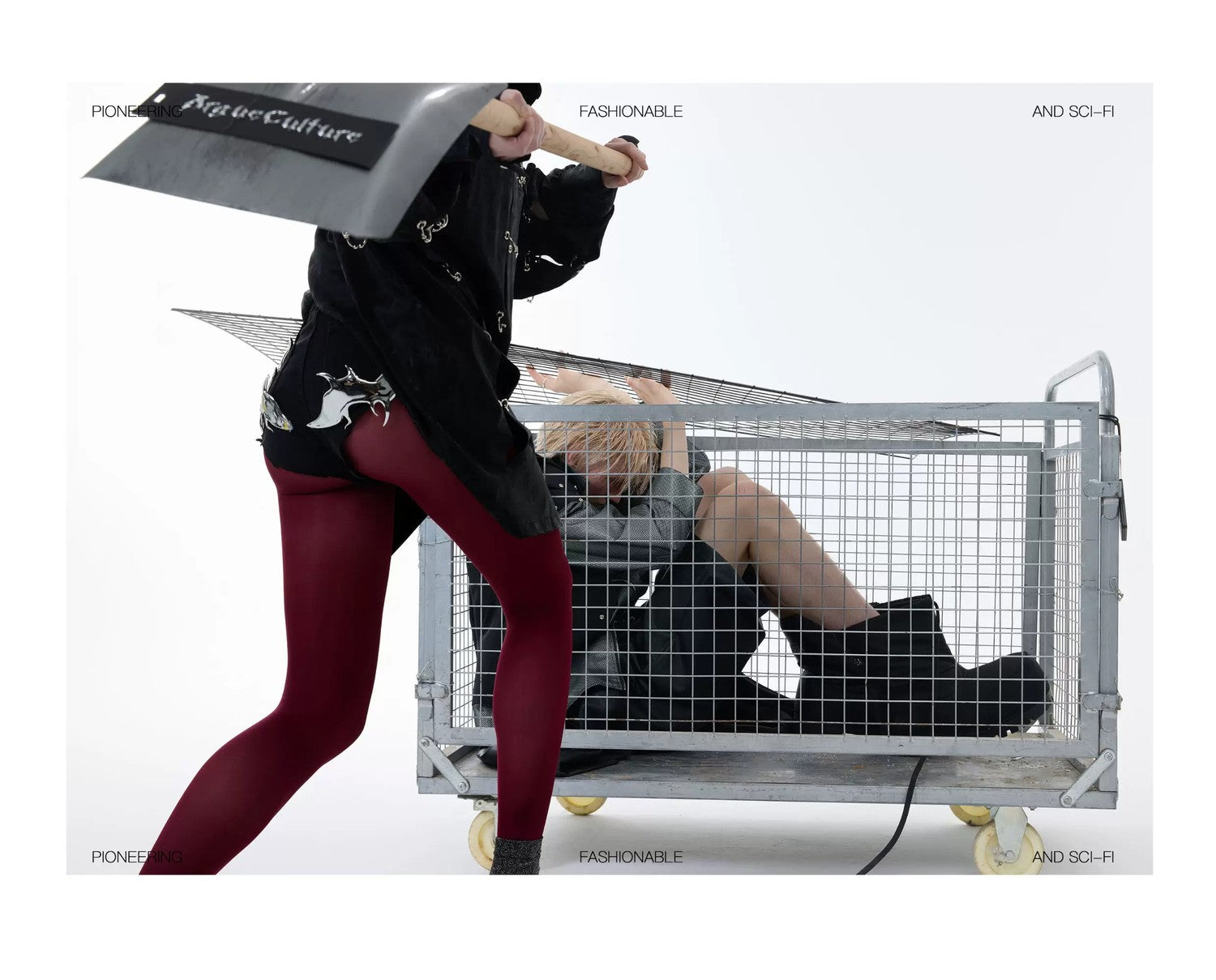 desc::retro-spine-metal-studded-washed-baggy-jeans-detail-img-19