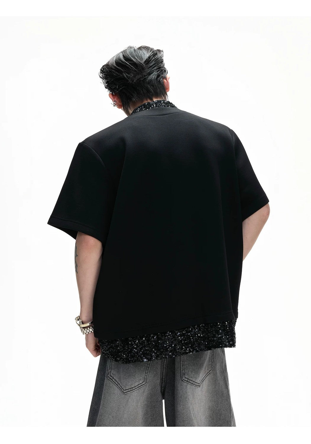 desc::sequin-patchwork-v-neck-streetwear-tee-heavyweight-fit-detail-img-7
