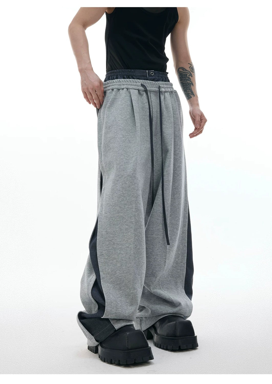 desc::short-sleeve-patchwork-hoodie-sweatpants-streetwear-set-detail-img-10