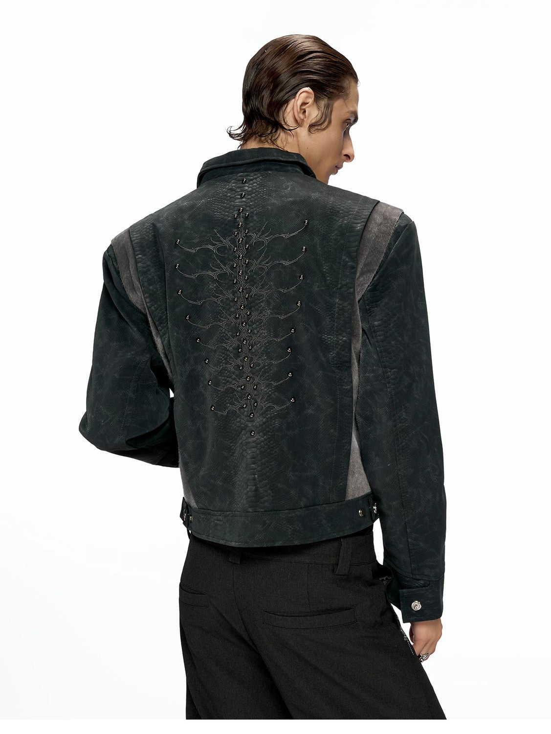 desc::snake-eye-studded-spine-faux-leather-streetwear-jacket-detail-img-2