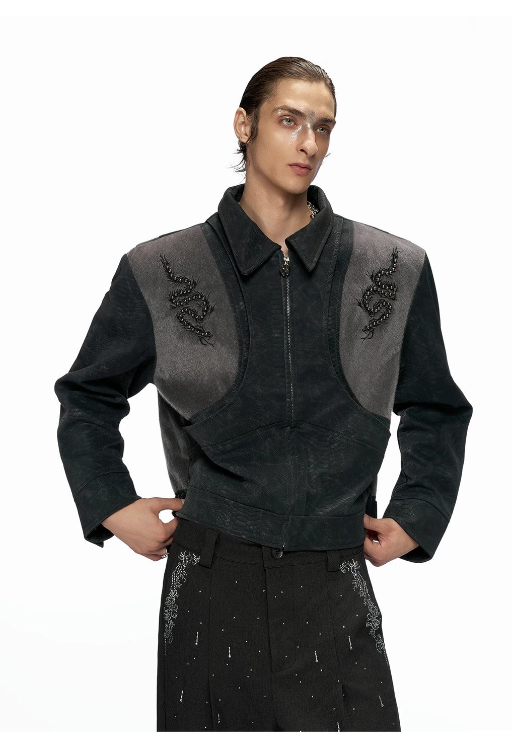 desc::snake-eye-studded-spine-faux-leather-streetwear-jacket-detail-img-5