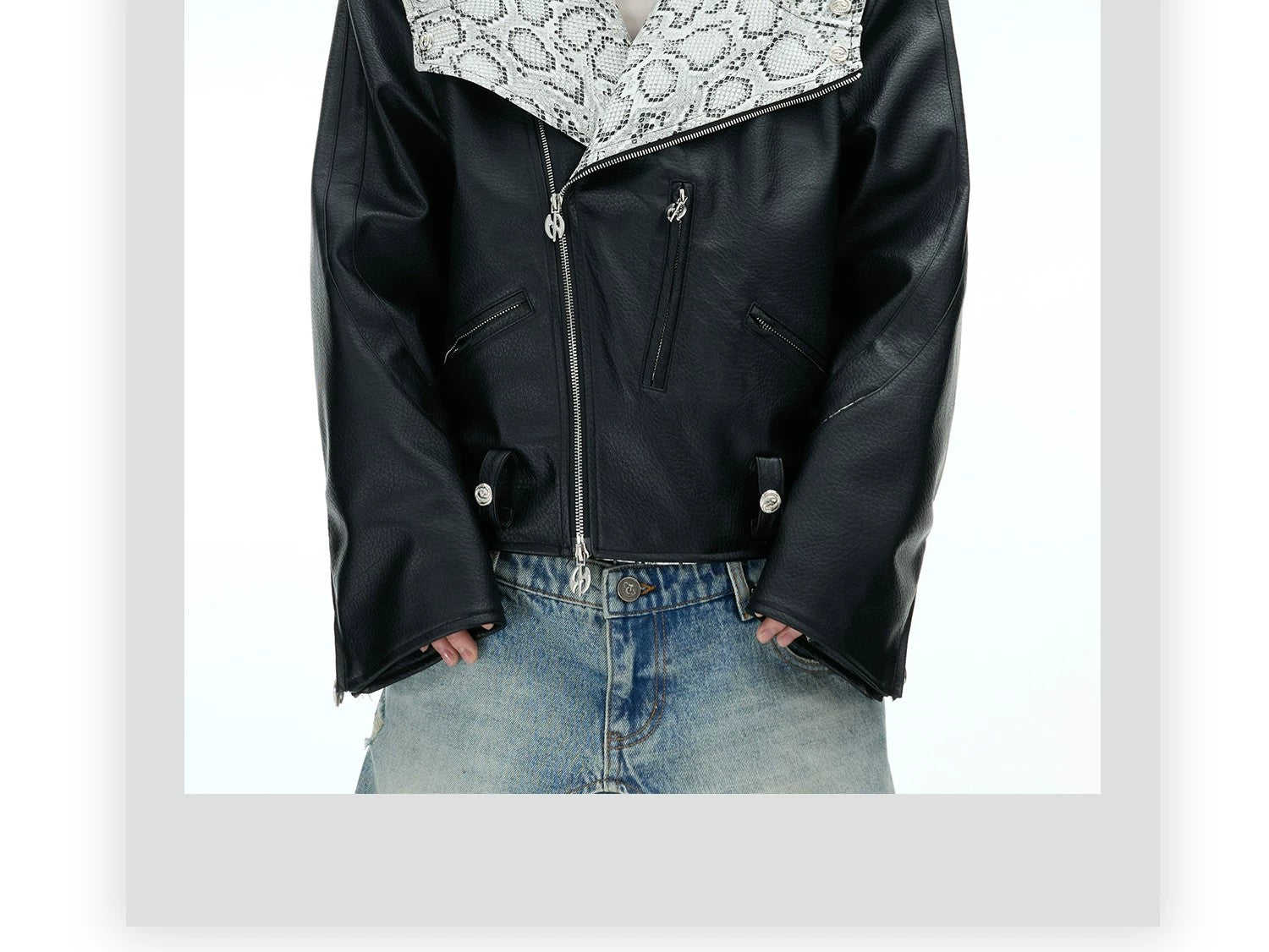 desc::snake-skin-deconstructed-cropped-pu-leather-moto-jacket-detail-img-3