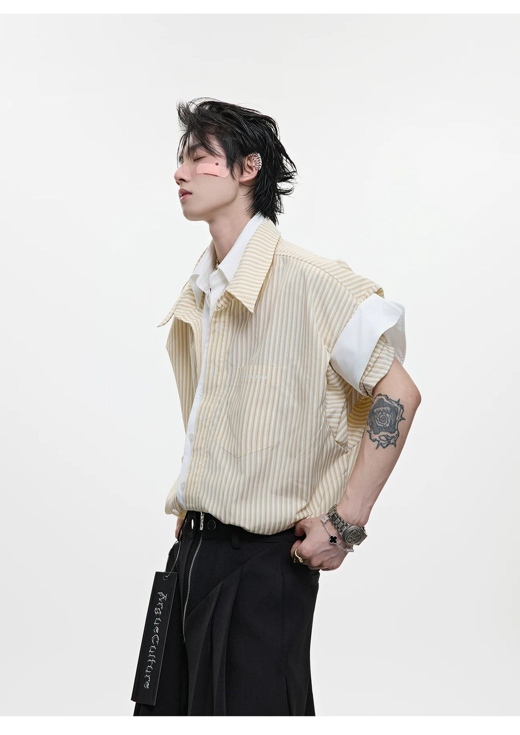 desc::striped-faux-2-piece-short-sleeve-shirt-oversized-preppy-tee-detail-img-8