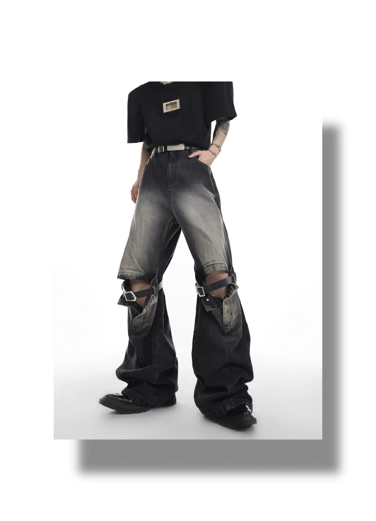 Cutout Washed Jeans - product detail