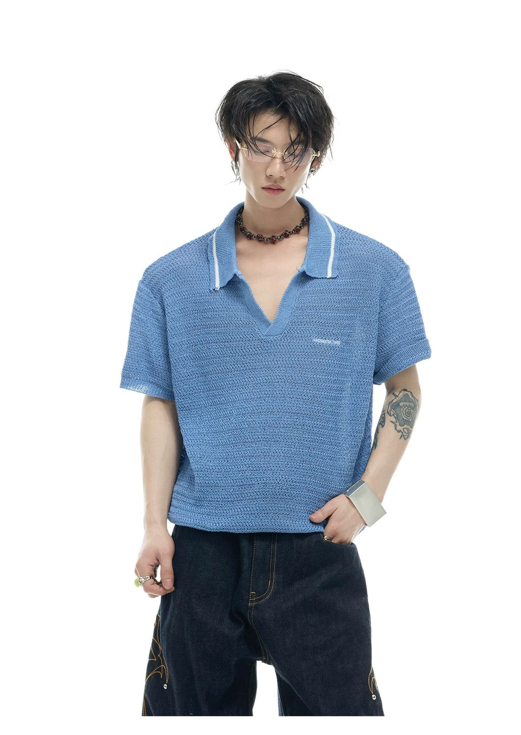 desc::textured-knit-polo-contrast-stitching-oversized-shirt-detail-img-10
