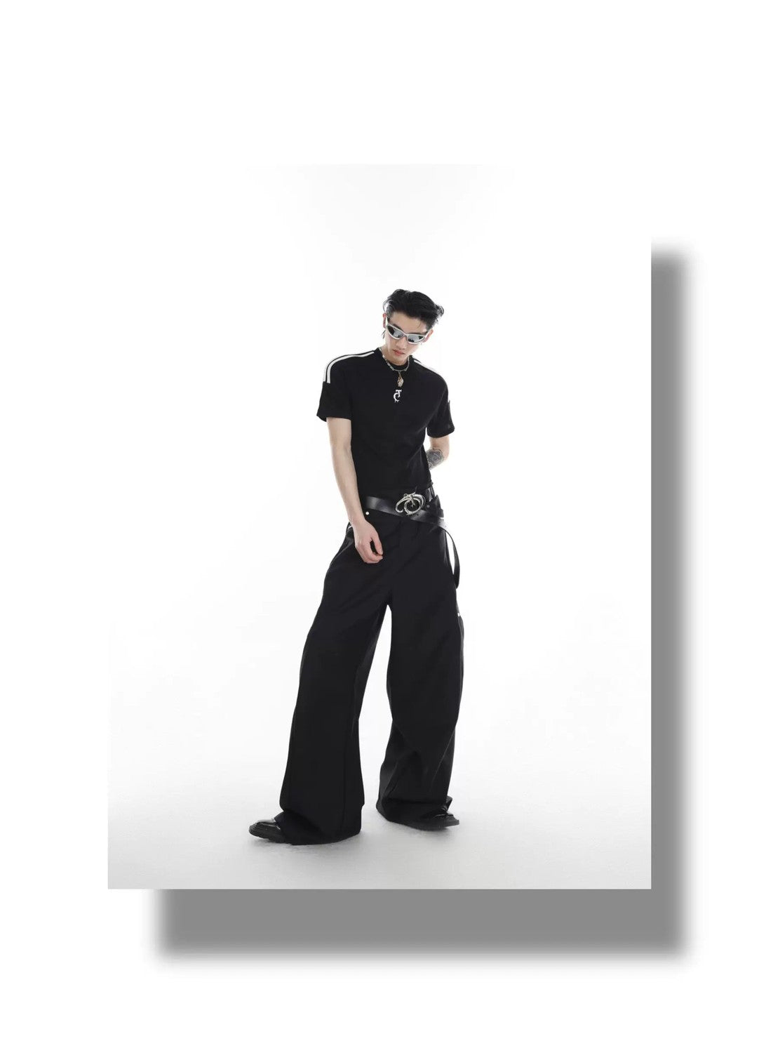 desc::textured-striped-slim-fit-tee-avant-garde-unisex-top-detail-img-1