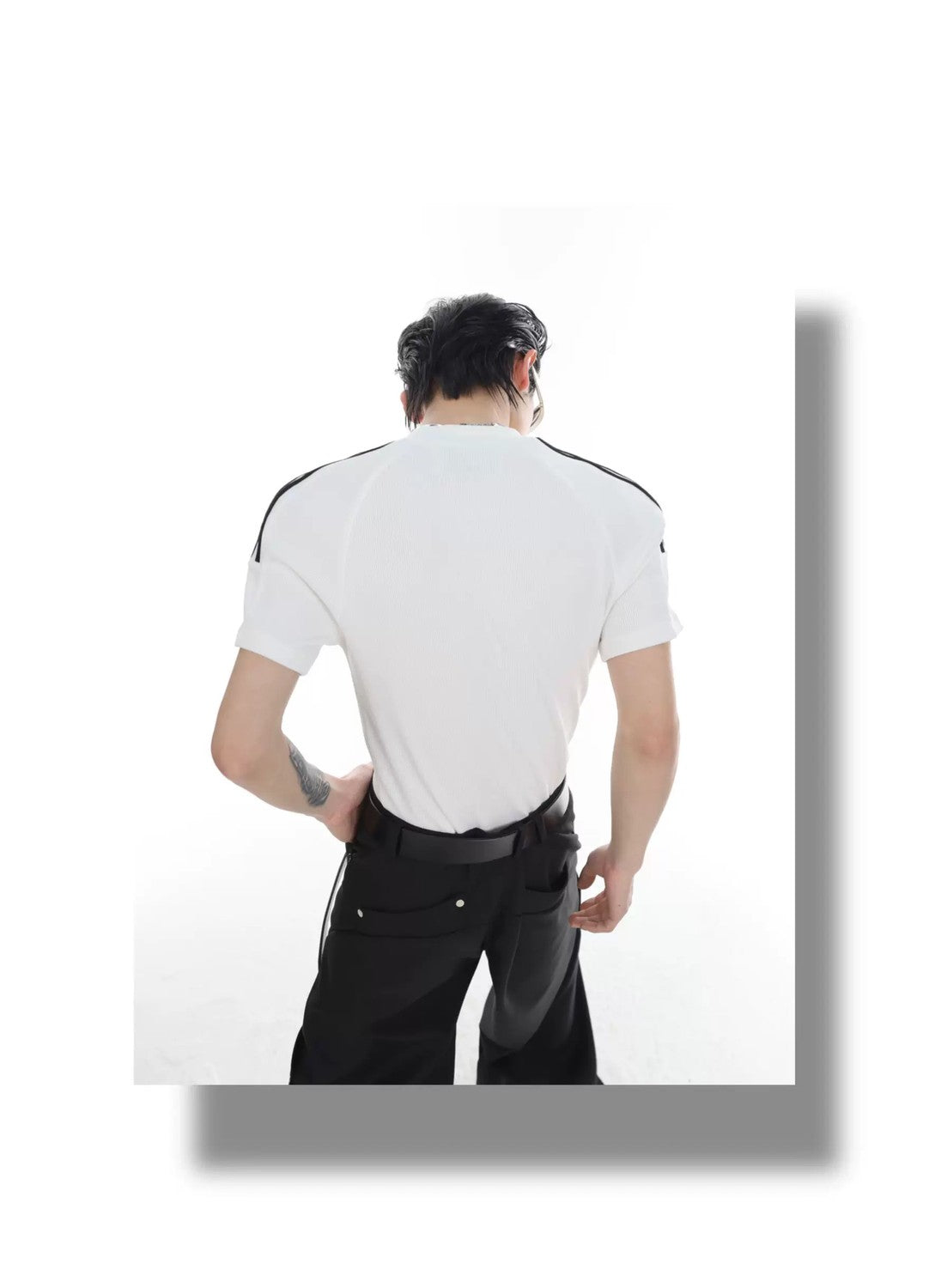 desc::textured-striped-slim-fit-tee-avant-garde-unisex-top-detail-img-8