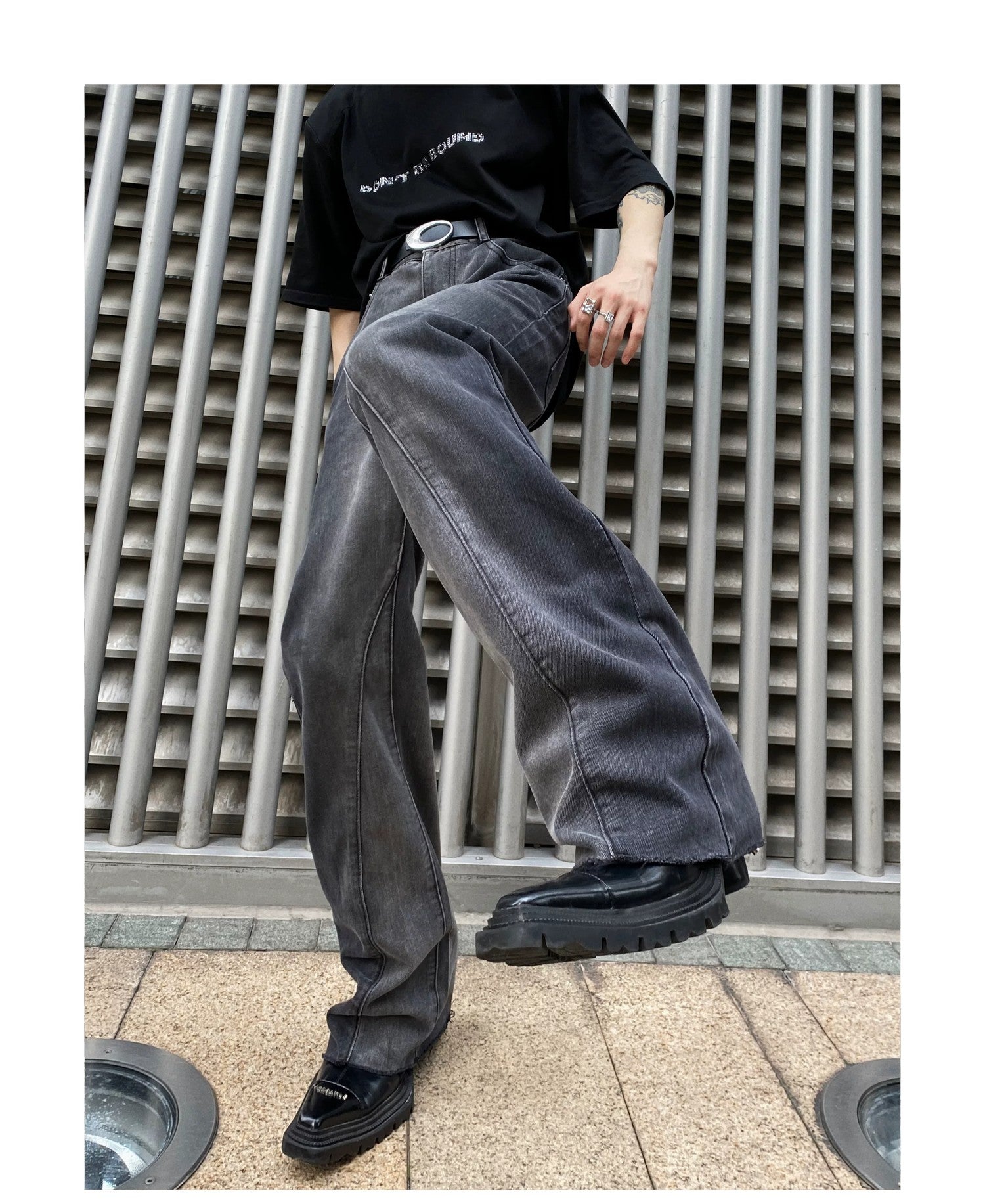 desc::tie-dye-gradient-flared-jeans-with-distressed-hem-detail-img-11