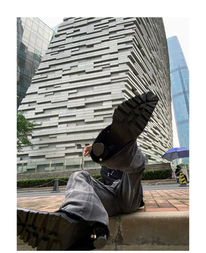 desc::tie-dye-gradient-flared-jeans-with-distressed-hem-detail-img-12