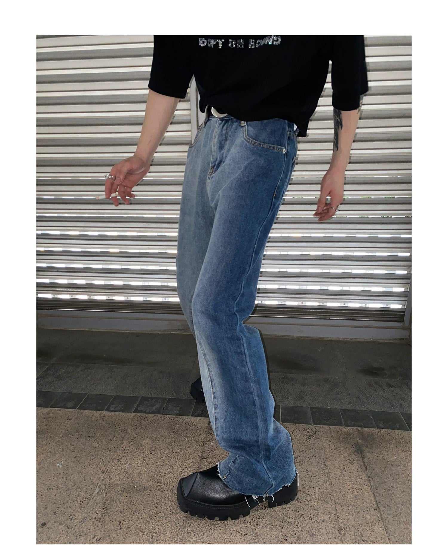 desc::tie-dye-gradient-flared-jeans-with-distressed-hem-detail-img-14