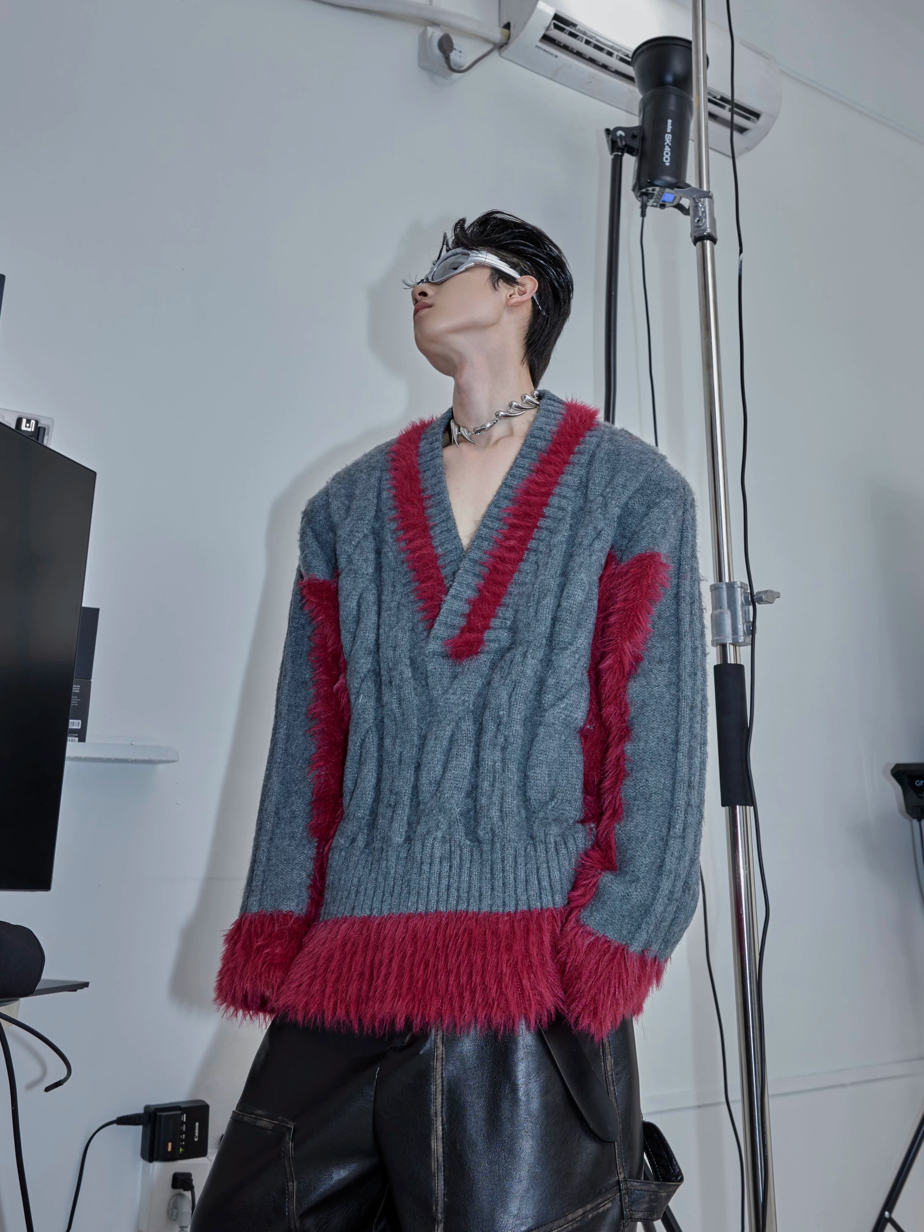 v-neck-color-block-plush-knit-sweater-oversized-streetwear-gray