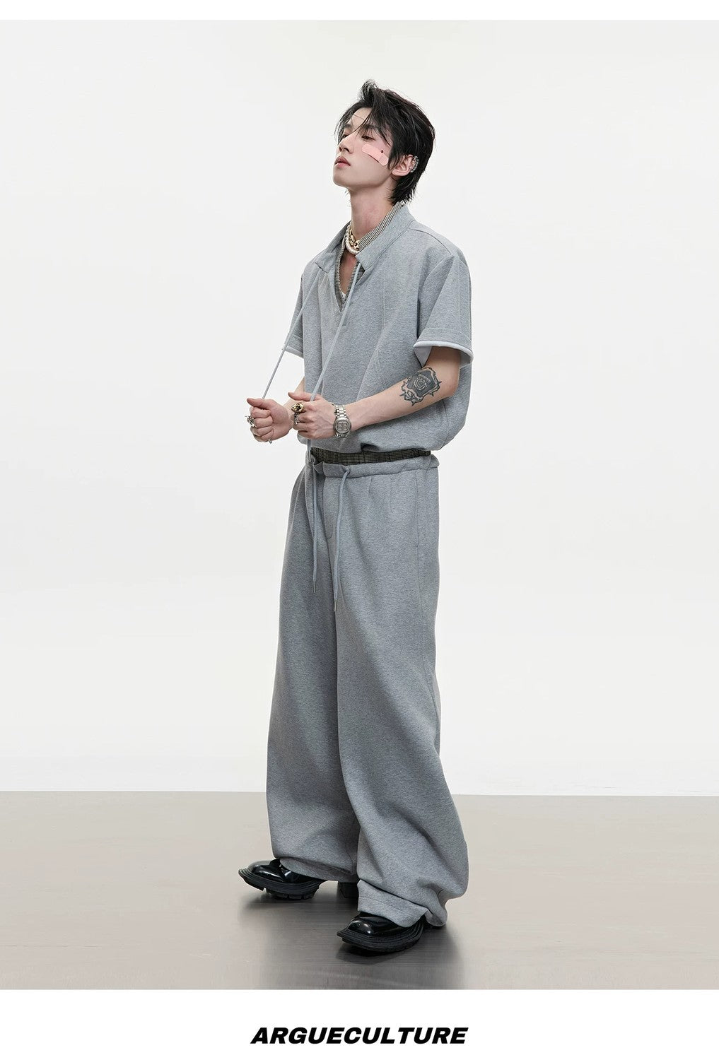 desc::v-neck-houndstooth-streetwear-set-curved-pants-detail-img-15