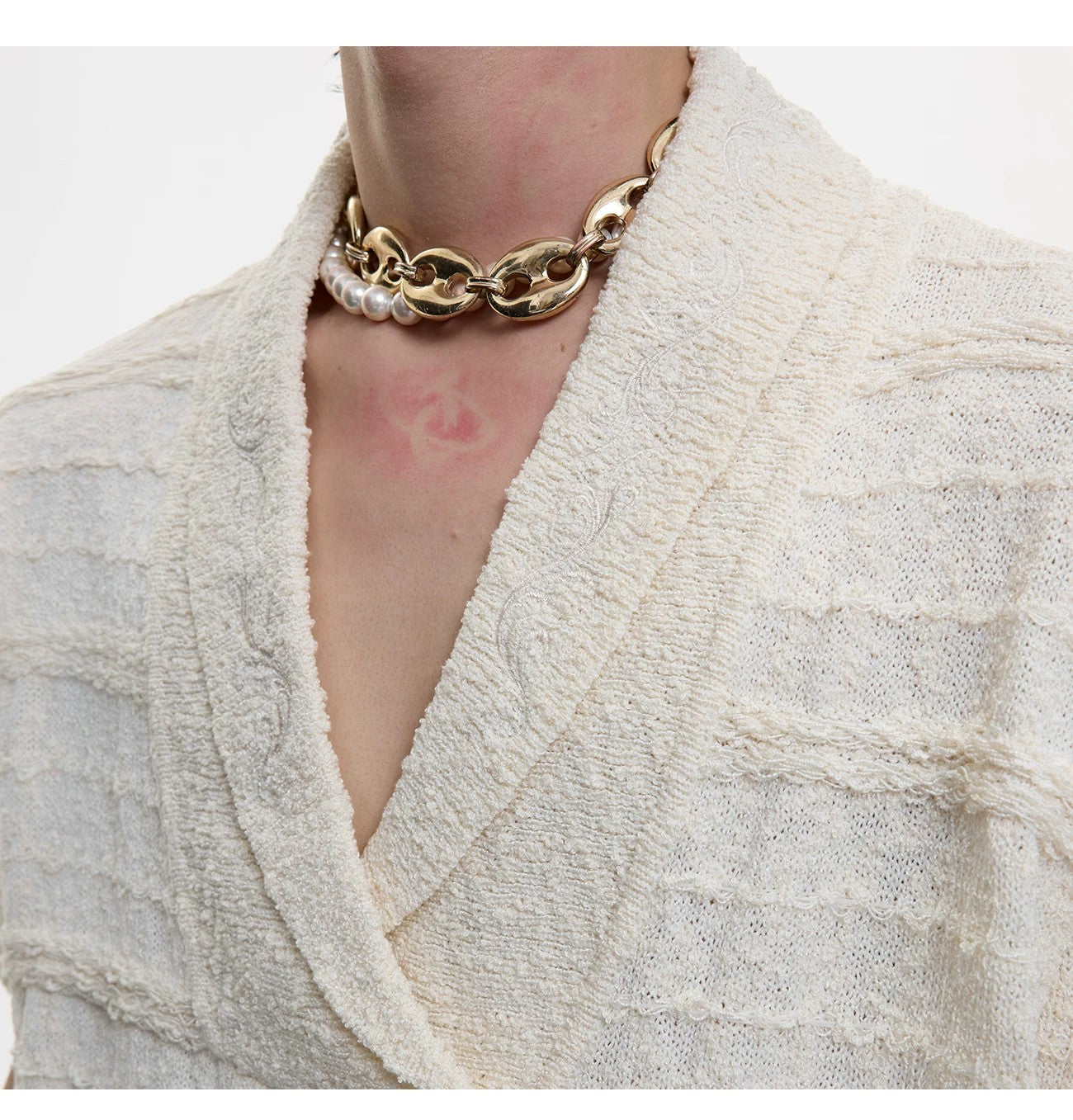 desc::v-neck-knit-streetwear-tee-luxury-embroidery-summer-sweater-detail-img-4