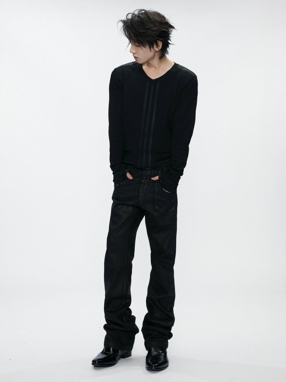 V-Neck Leather-Panel Ripple-Line Long-Sleeve Top - main image 3