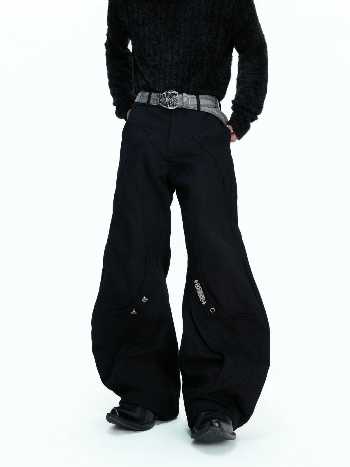 Washed Curved-Leg Cargo Pants in Cotton Lyocell Blend - main image 4