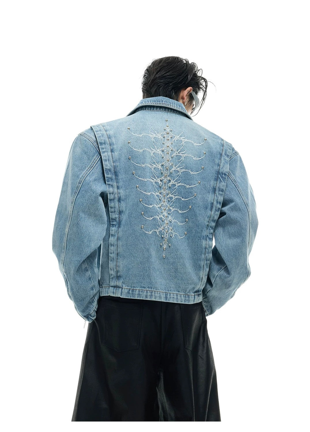 desc::washed-studded-spine-denim-jacket-cropped-boxy-fit-detail-img-5